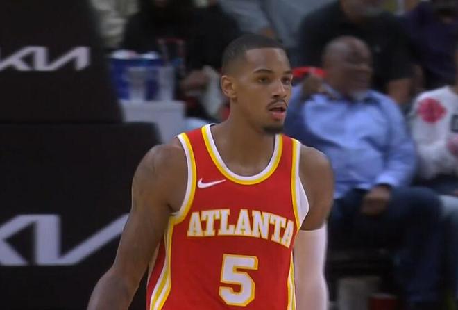 镜报：多特想明年夏天签桑乔，但后者必须接受大幅降薪