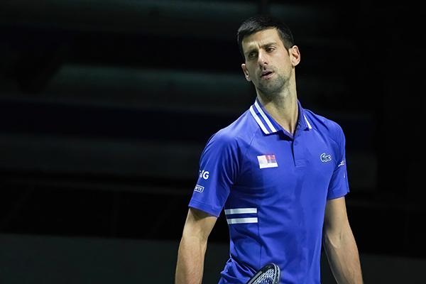 长春亚泰降级后换帅，新任主帅阎峰资历不足，俱乐部因成本考量选择本土球员，试图重建中超之路。